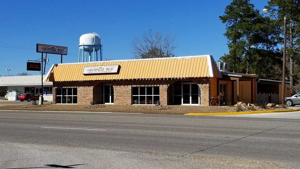 Hacienda Real storefront in Eunice, Louisiana.